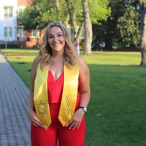 Meet your Posher, Hannah